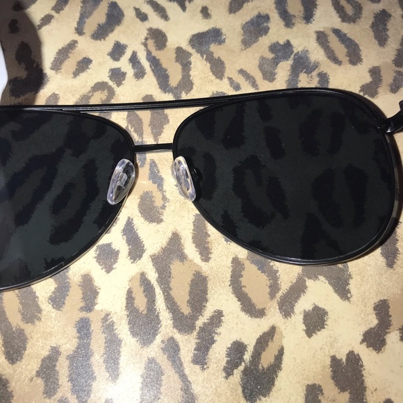 Quay Vivienne Aviator sunglasses - Picture 8 of 13